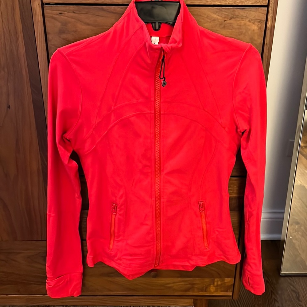 COPY - Lululemon Define style jacket in red, size 6